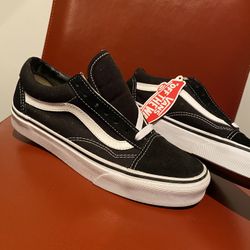 Size 5.5 Vans Sneaker Comes As Is New 