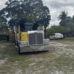 2005 Western Star tractor 