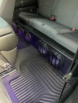 8” Memphis, Mojo subs with Box
