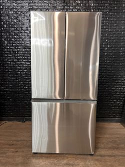 SAMSUNG REFRIGERATOR w/WARRANTY! R3707A
