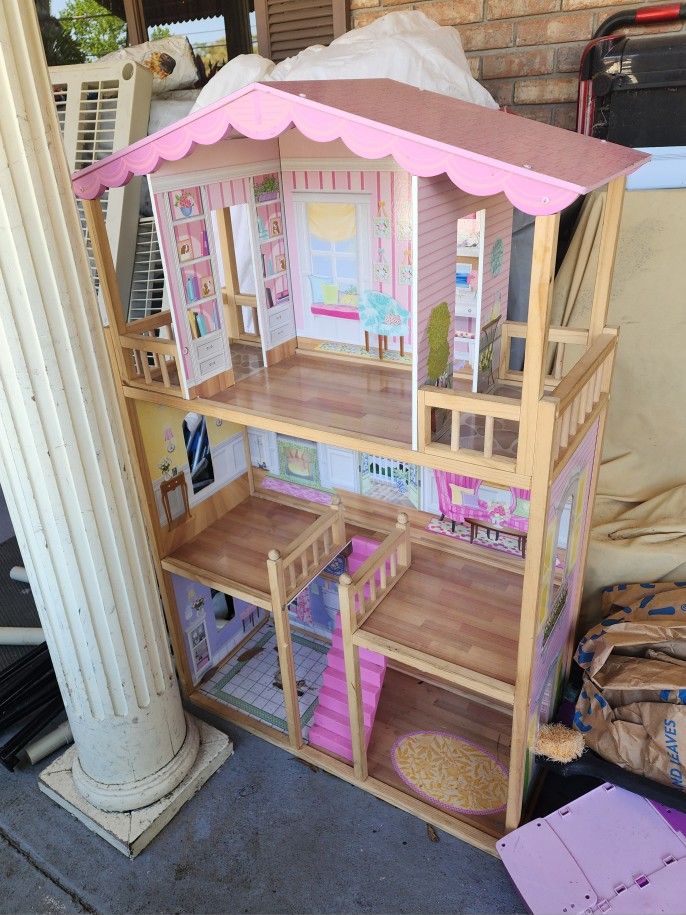 Barbie House Nice And Sturdy