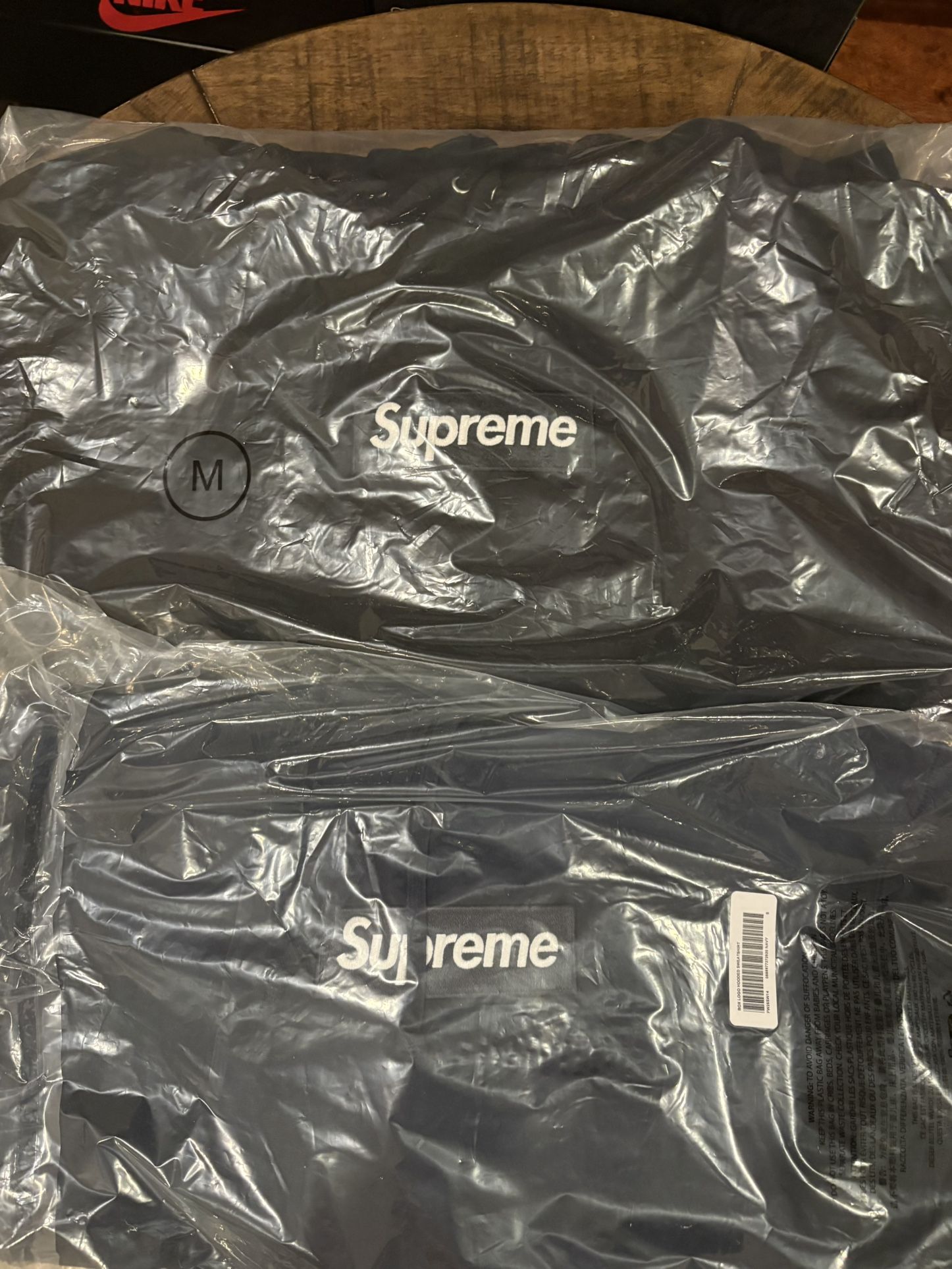 Supreme FW25’ week 15 Box Logo Hooded Sweatshirt Black, Green, Navy, Grey, White Sizes S, & M
