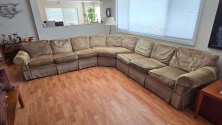 Sectional couch