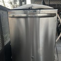 GE Stainless Steel Dishwasher – Works Great – Clean