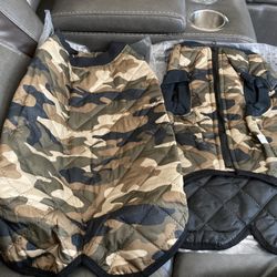 Dog army Coat Size 4XL & 3XL But Fits Like A L Or XL