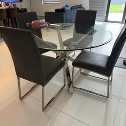 Glass Kitchen Table With Grey Chairs 