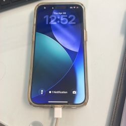 15 Pro max iphone 256 