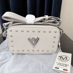 Valentino Orlandi Studded Cream Crossbody Bag Silver V Logo Camera Bag NWT Italy