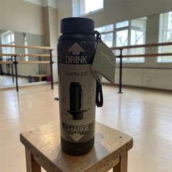 TYLT 2.0 PHONE CHARGING BOTTLE