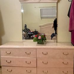 Large 6 drawer Dresser Bedroom  65.75” x 72” + Mirror Made In Italy