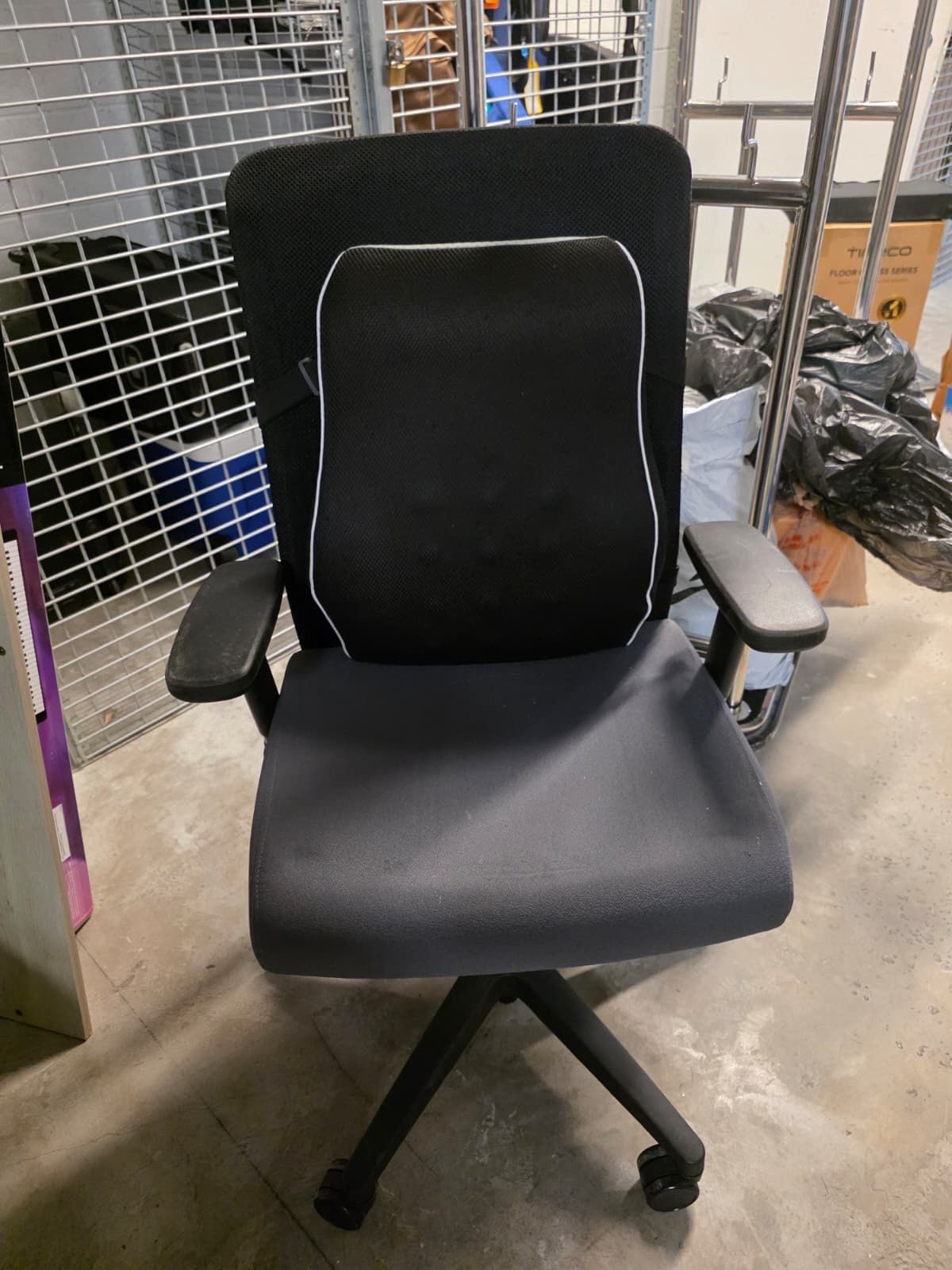 FREE/GRATIS Office Chair
