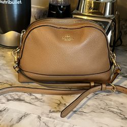 👜❤️😍crossbody Coach 