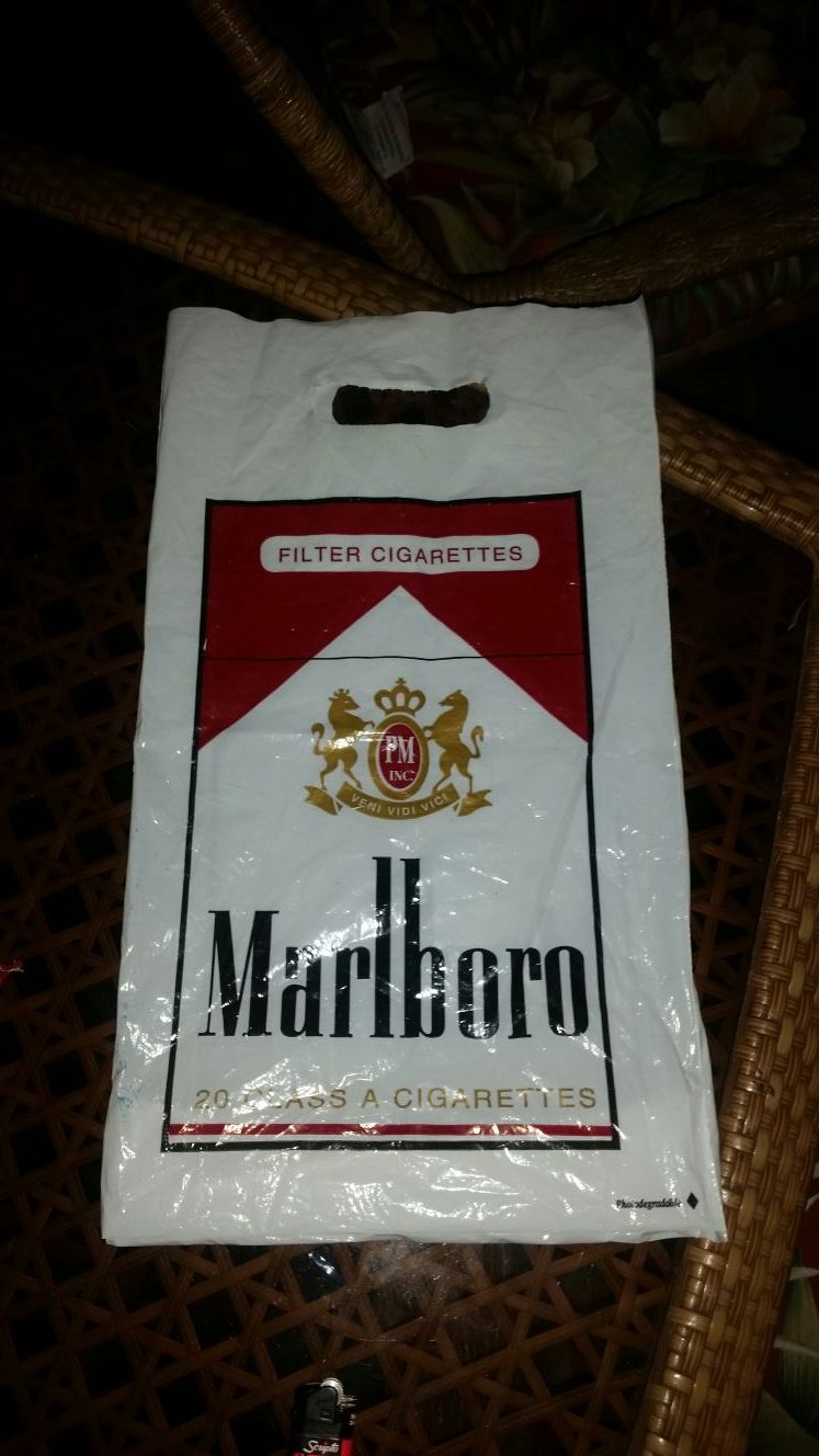17x10 MARLBORO RED CIGARETTE BAG.....