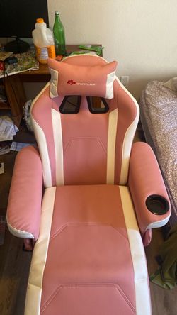 Go plus pinknhaming chair reclines and massages