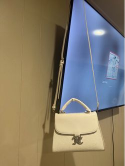 white juicy couture strap bag