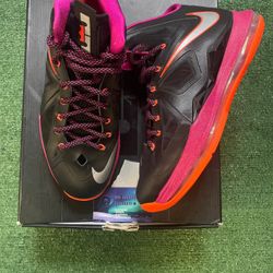Nike LeBron X 10 Floridan size 10men/11.5women
