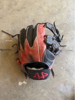 11.5in Crown Tip 44 Infielders Glove
