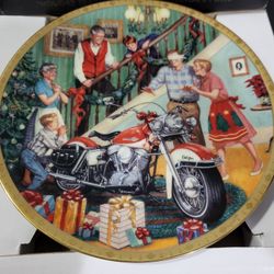 1999 Harley-Davidson "Electra Glide Surprise" Holiday Traditions Collector Plate