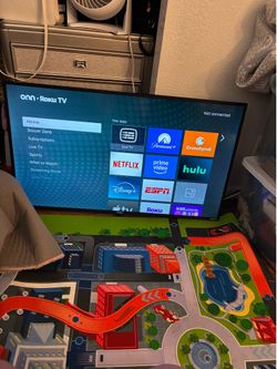 Onn Roku TV 40 “ w/control