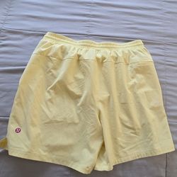 Lululemon Men’s Athletic Shorts – XL – Yellow – 7” Inseam – Excellent Condition