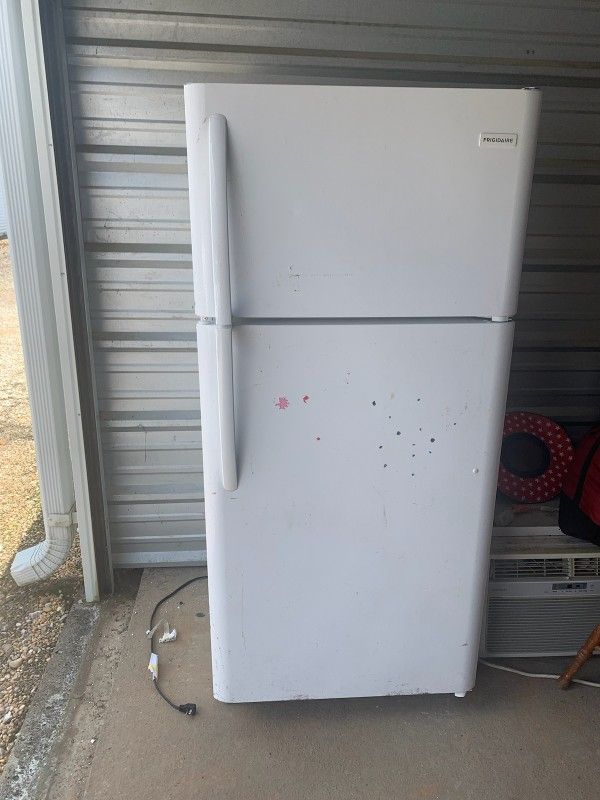 Frigidaire Refrigerator