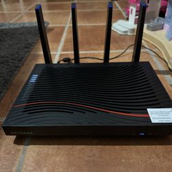 NetGear Nighthawk X4S AC3200 Router with 32 x 8 DOCSIS 3.1 Cable Modem