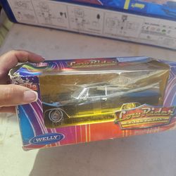 Collectible die cast 1:24