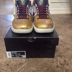 Kobe 5 Gold Medal Size 8M