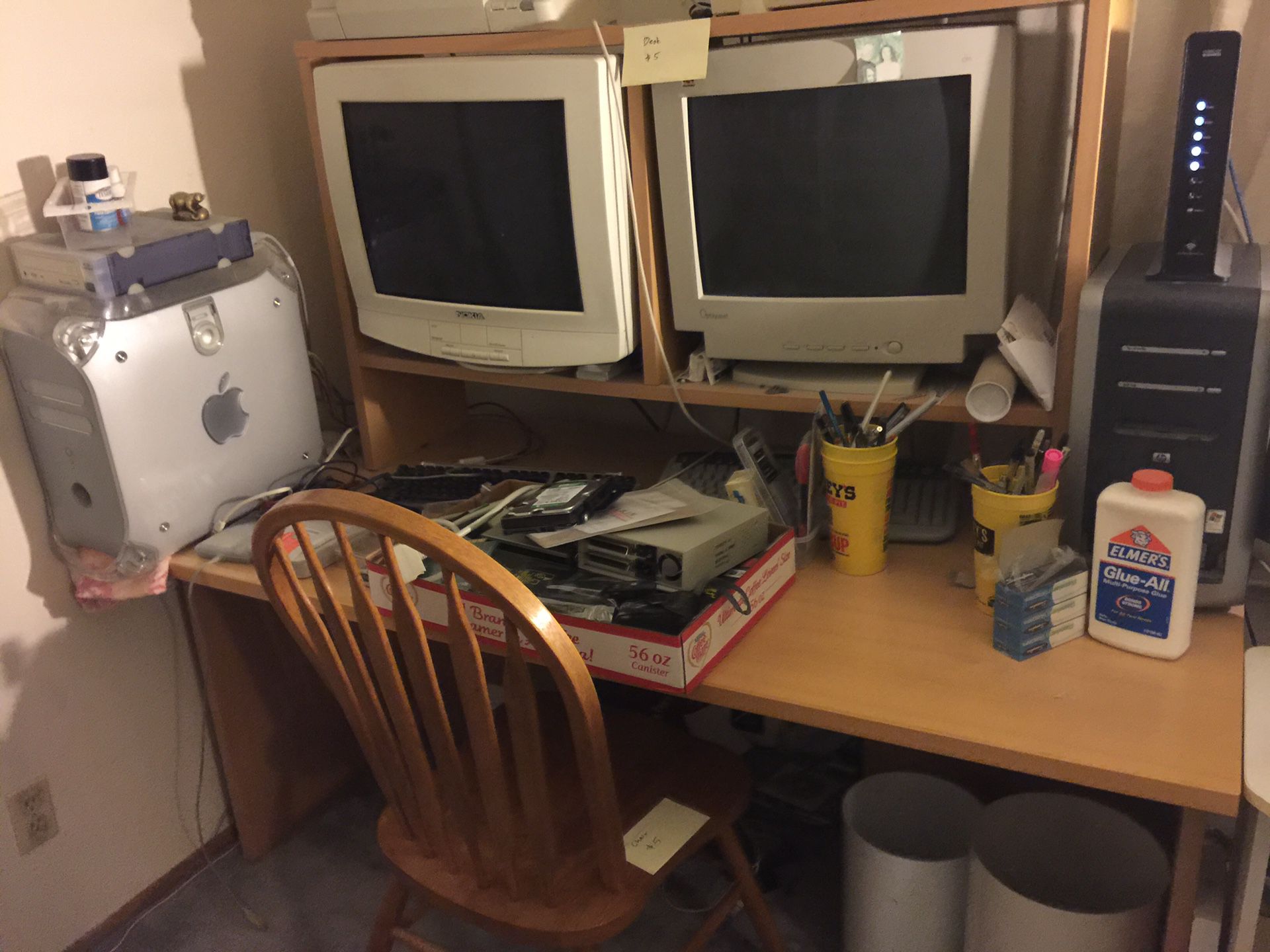 Large computer table w hutch