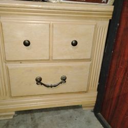 Full Size Bed (Mattress Optional)