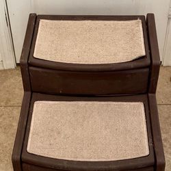 Free Carpeted Pet Stairs 