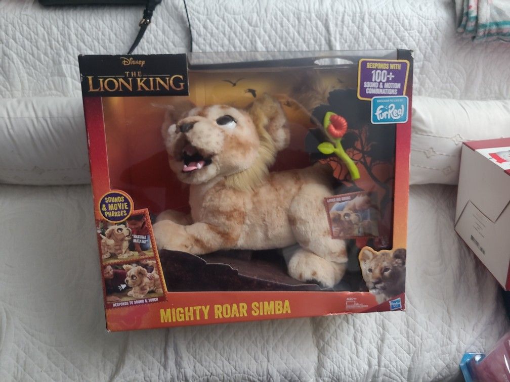 Disney The Lion King. Mighty Roar Simba.