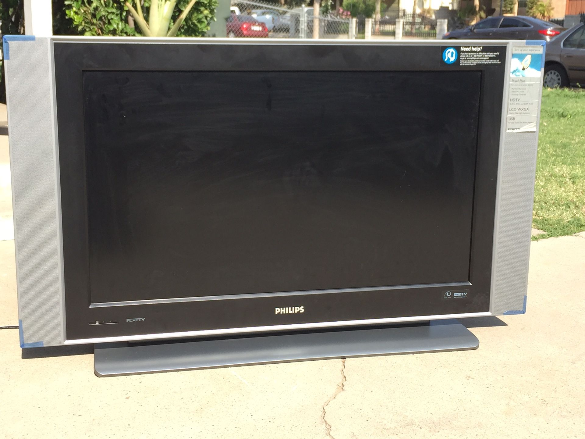 Philips 37Inch LCD TV. Condition is Used. Tv' work great, come with remote control.
