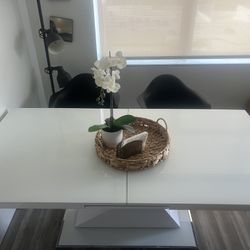 Expanding Dining Table