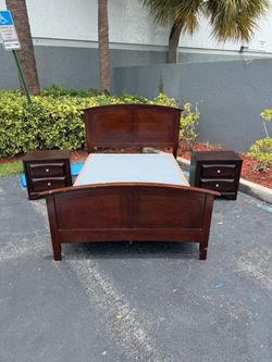 Beautiful wood full size bedroom set with set of nightstands bedframe bed frame cherry wood
