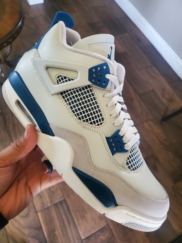 Size 13 - Jordan 4 Retro (Military Blue)