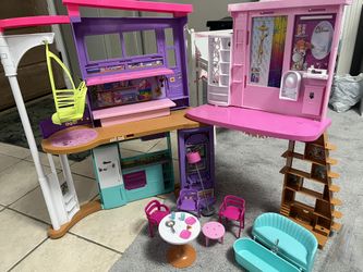 Barbie Vacation House Play set