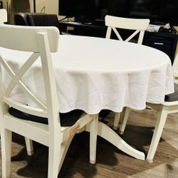 Extendable Table & Chairs 