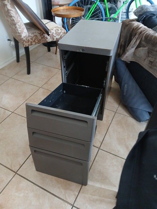Three Drawer Office or Shop Metal Cabinet