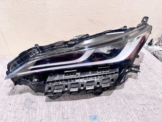 2021 to 2024 TOYOTA VENZA HEADLIGHT PROJECTOR LH