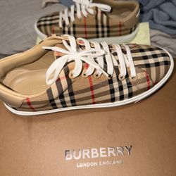 Burberry Shoes 