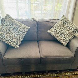 Sofa and loveseat set for sale located in Tracy ca