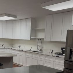White Shaker Style Kitchen Cabinets 