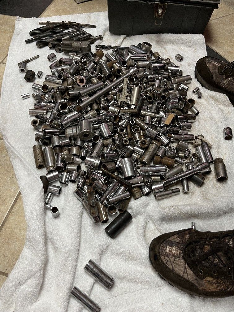 Over 1500 Sockets A