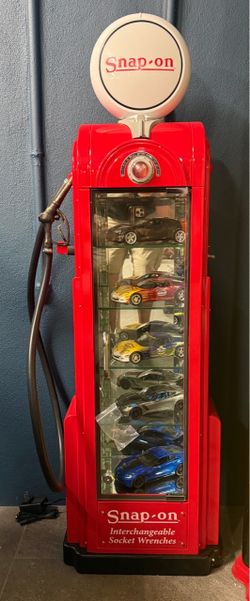 Snap On lighted gas pump with shelves