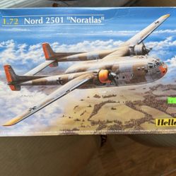 Nord 2501 Noratlas Model Kit - Brown and Gray