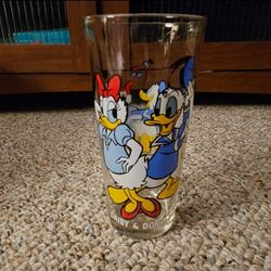 1978 Disney Daisy And Donald Glass