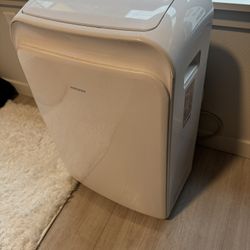 Insignia Portable Air Conditioner – 12,000 BTU (Excellent Condition)