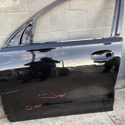 2019 2020 2021 2022 2023 2024 Audi Q3 Right Front Door Panel 