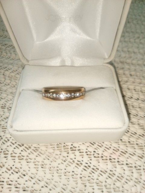 (Pending)New Men' Sz 11 Yellow Gold Plated Cz Round Stones All Around The Ring As